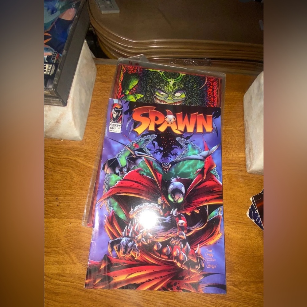 Spawn #48 comic
Has dings and chips
Poor condition